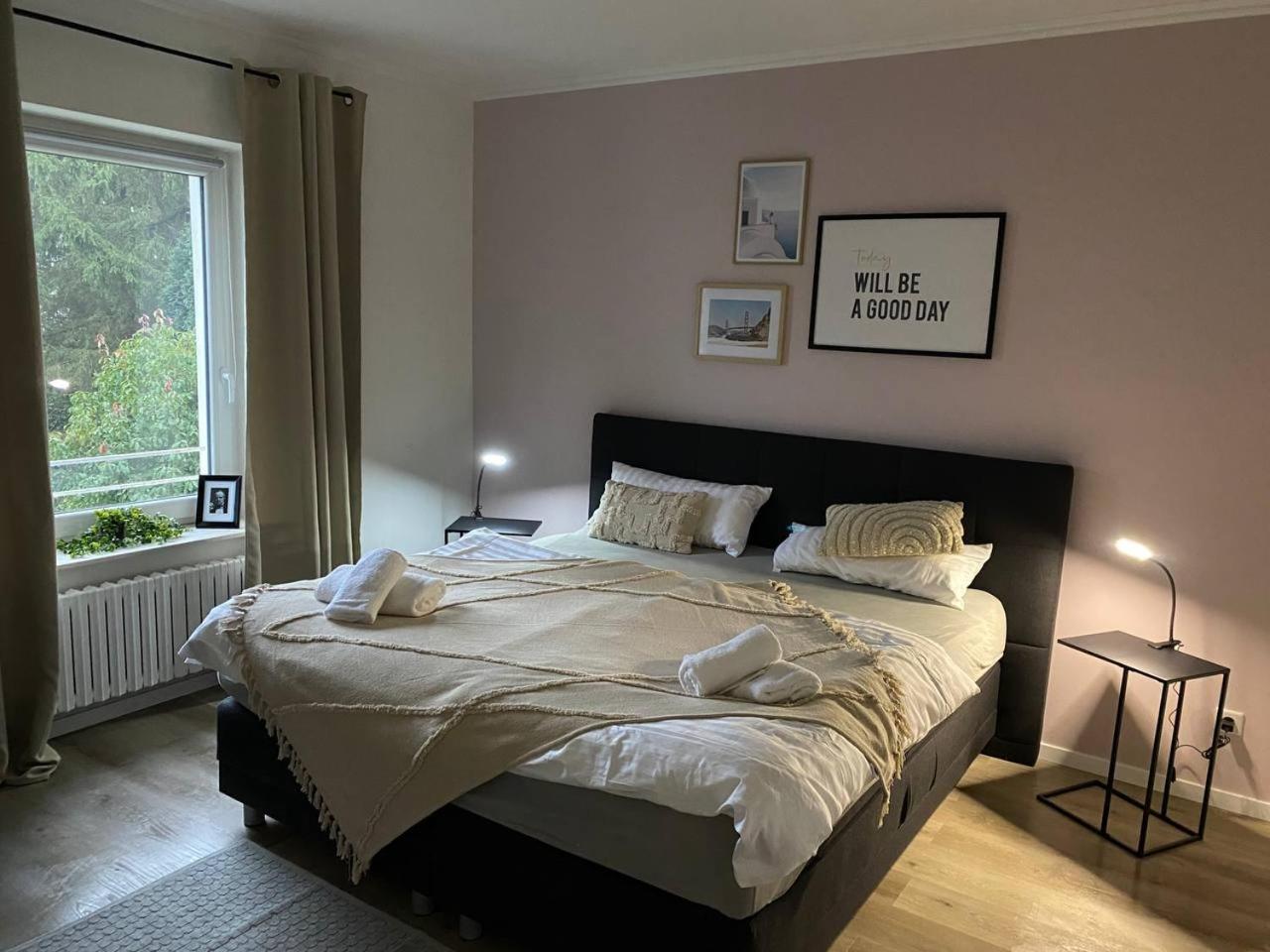Haus Mit Garten - Kingbett - Wifi - Parkplatz Essen Kültér fotó
